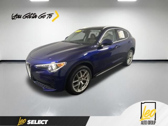 Used 2018 Alfa Romeo Stelvio Ti AWD/4WD image 1