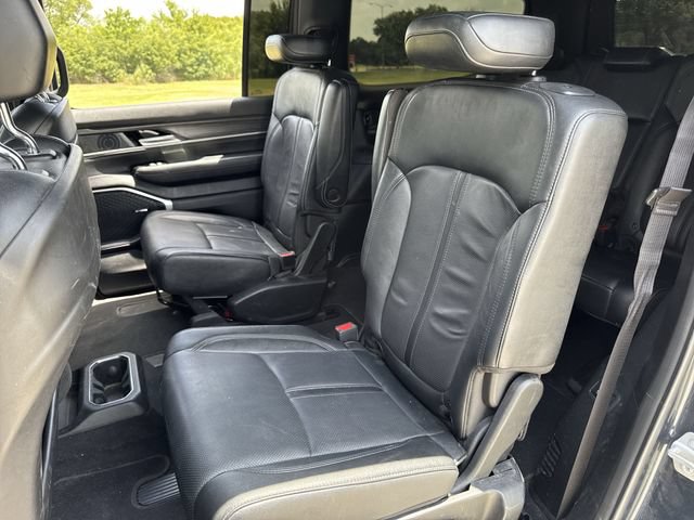 Used 2023 Jeep Wagoneer Series II w/ HD Trailer Tow Package AWD/4WD image 22