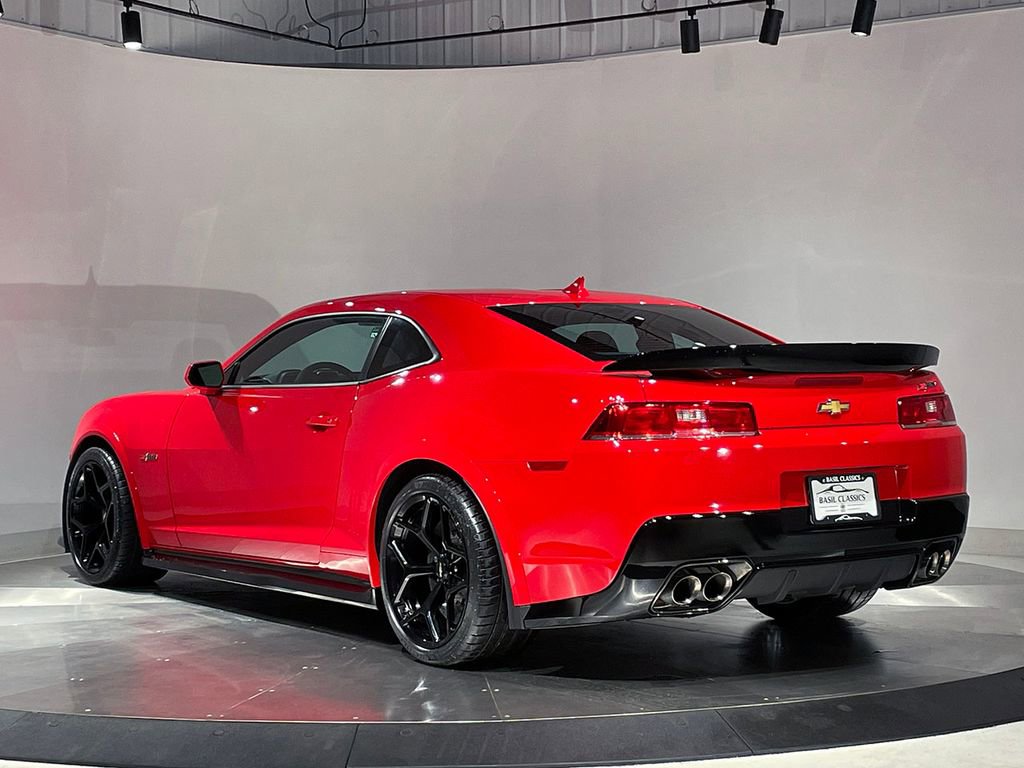 Used 2015 Chevrolet Camaro Z/28 RWD image 9