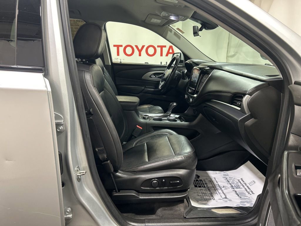 Used 2019 Chevrolet Traverse RS w/ LPO, Floor Liner Package image 13