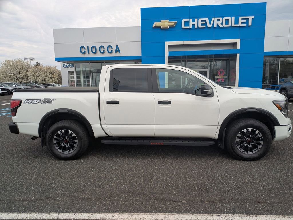 Used 2023 Nissan Titan PRO-4X w/ Pro-4x Convenience Package image 4