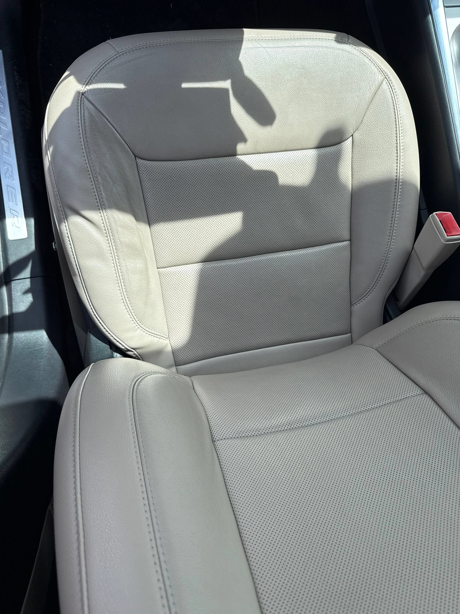 Used 2020 Ford Explorer Limited AWD/4WD image 14