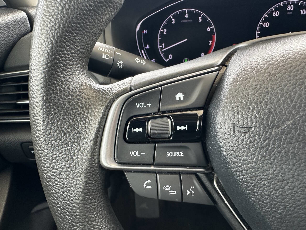 Used 2020 Honda Accord LX image 25