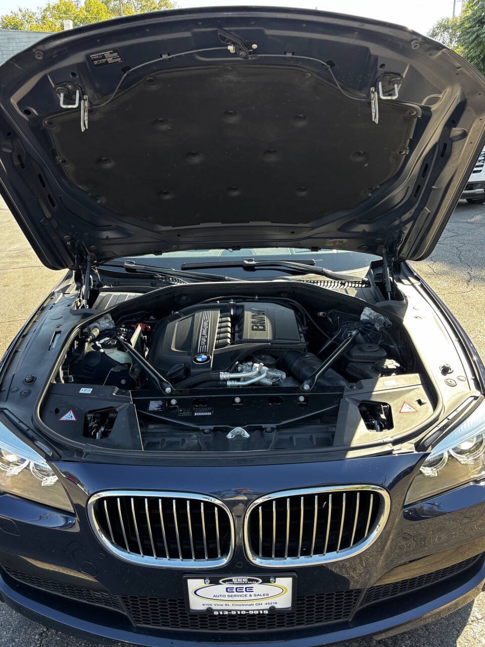 Used 2013 BMW 740Li xDrive AWD/4WD image 31