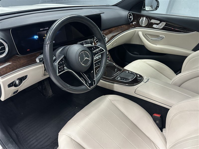 Used 2023 Mercedes-Benz E 350 4MATIC Sedan image 2