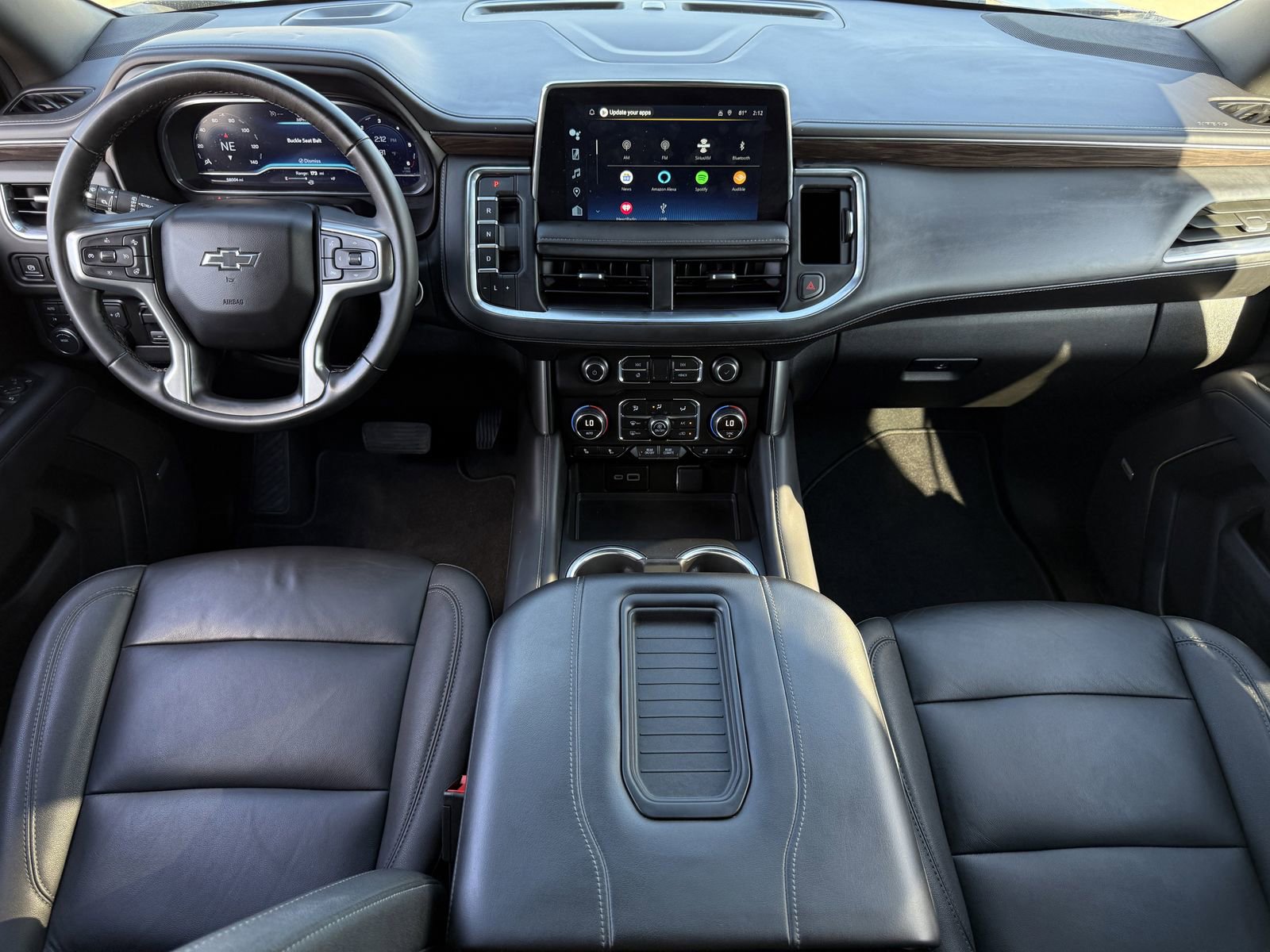 Used 2024 Chevrolet Suburban Z71 w/ Luxury Package image 12