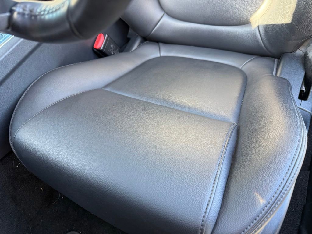 Used 2019 Jaguar XE Premium RWD image 22