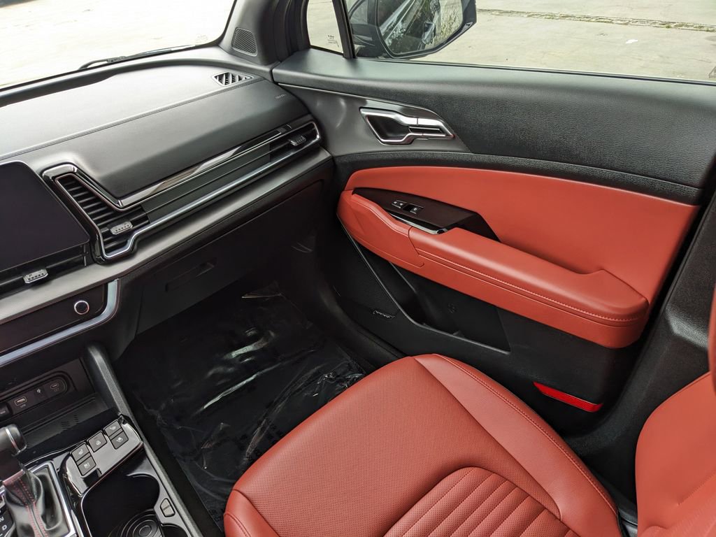 Certified 2025 Kia Sportage SX image 15