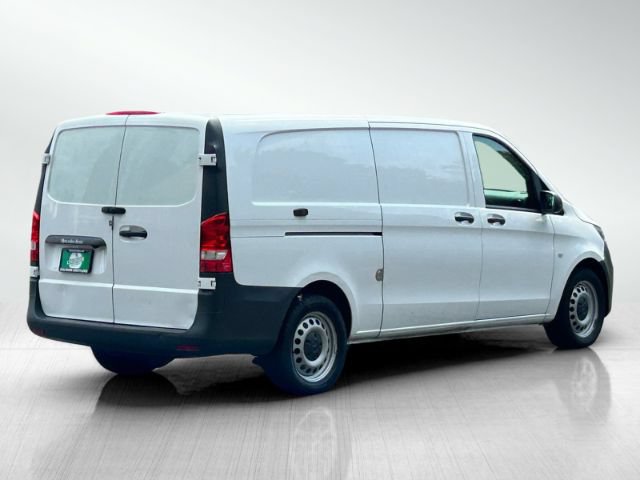 Used 2022 Mercedes-Benz Metris image 4