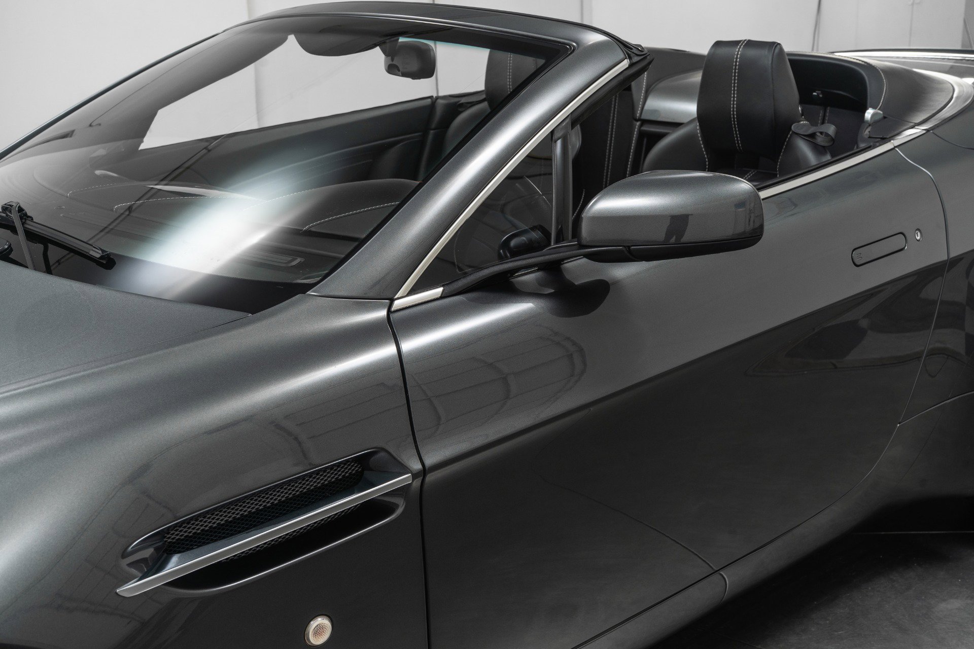 Used 2008 Aston Martin V8 Vantage Roadster image 31