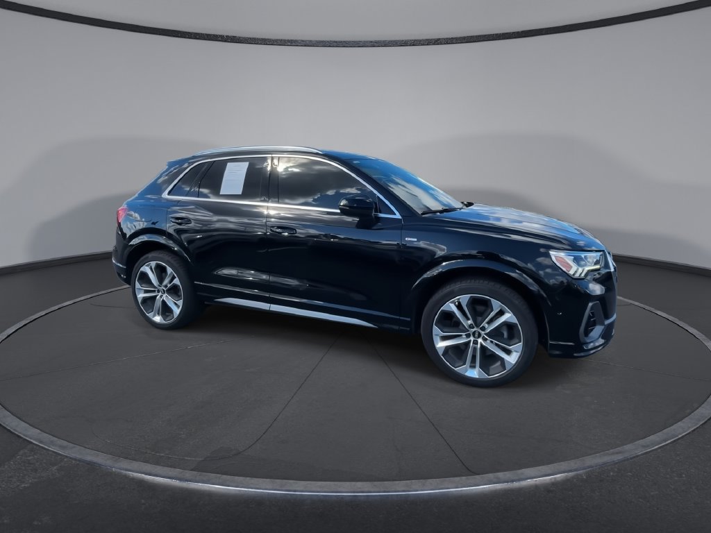 Used 2021 Audi Q3 2.0T Premium Plus AWD/4WD image 2
