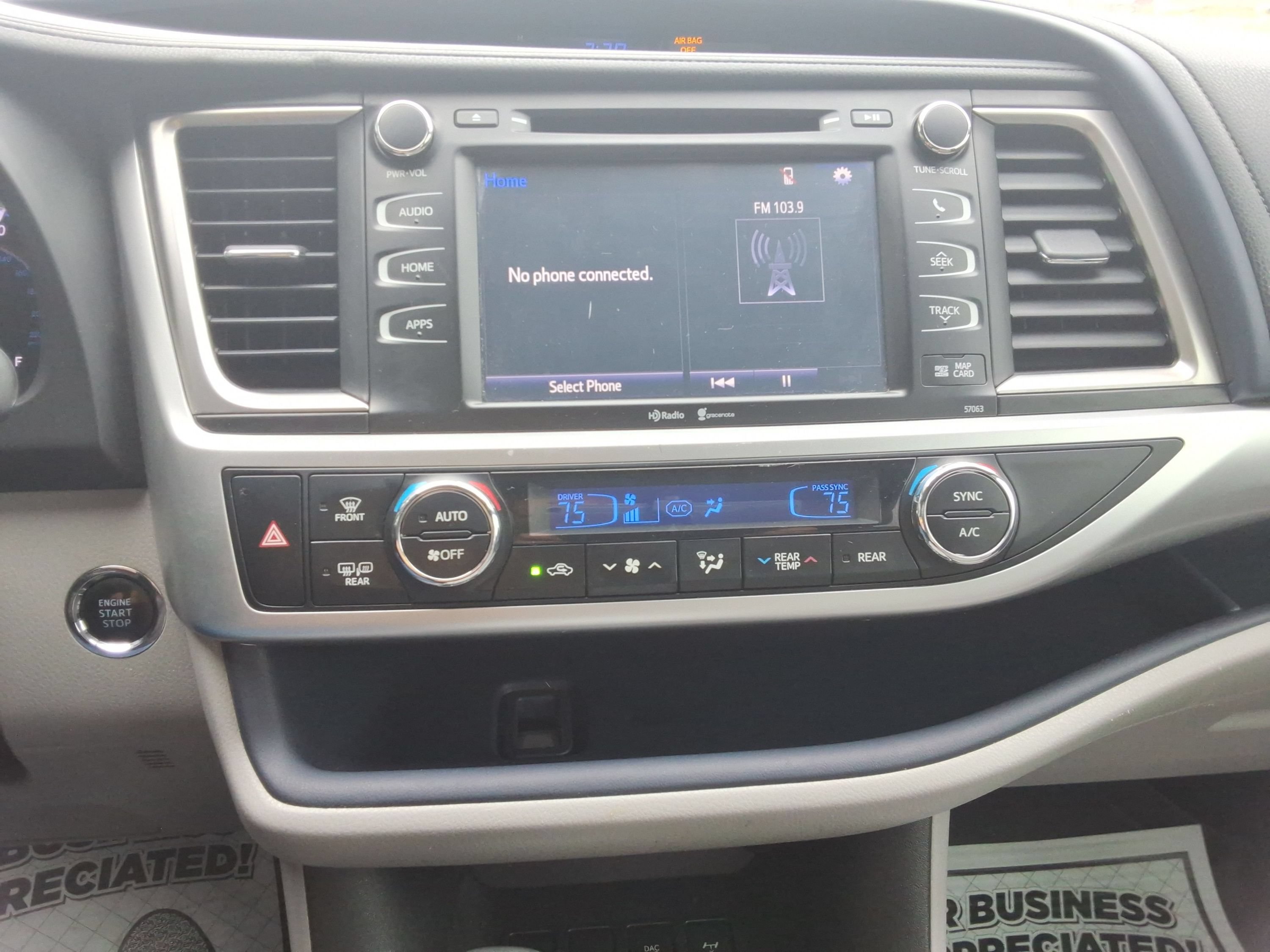 Used 2015 Toyota Highlander XLE AWD/4WD image 15