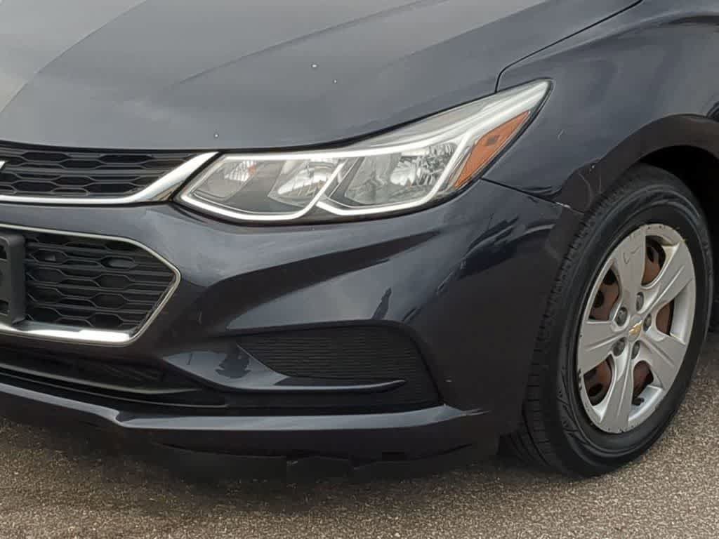 Used 2016 Chevrolet Cruze LS FWD image 10