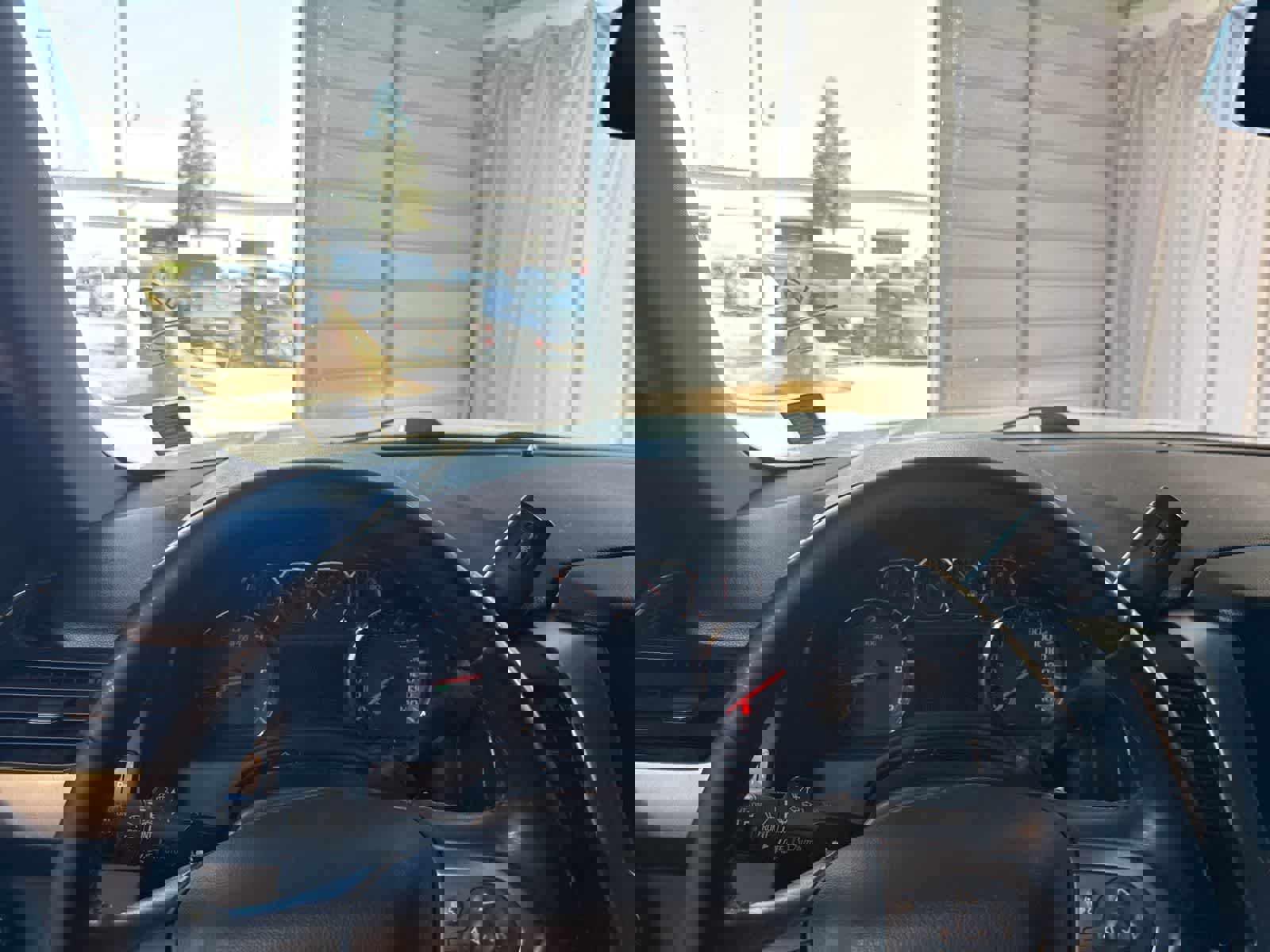 Used 2015 Chevrolet Tahoe LS RWD image 23