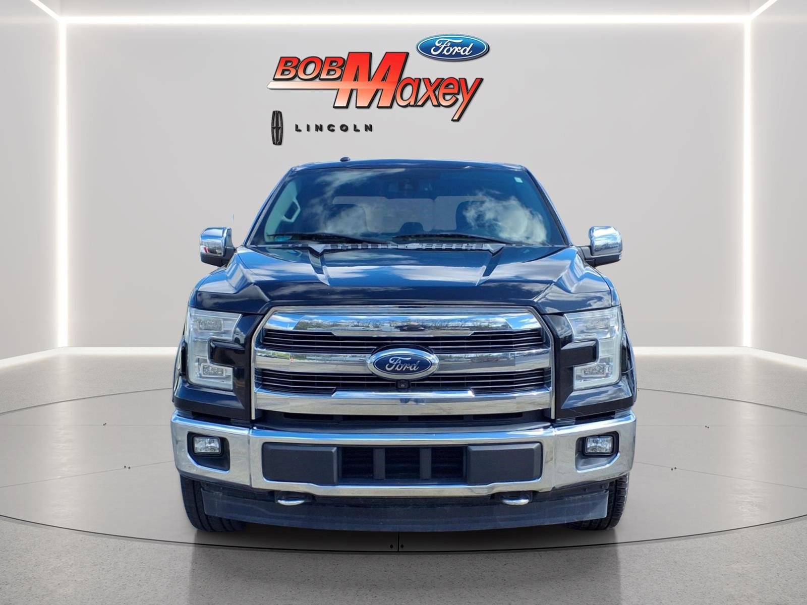 Used 2017 Ford F150 Lariat w/ Equipment Group 502A Luxury AWD/4WD image 2