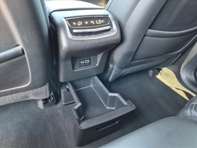 Used 2023 Cadillac XT6 Premium Luxury AWD/4WD image 17