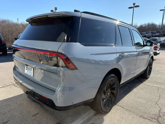 Used 2025 Lincoln Navigator Reserve w/ Jet Appearance Package image 7