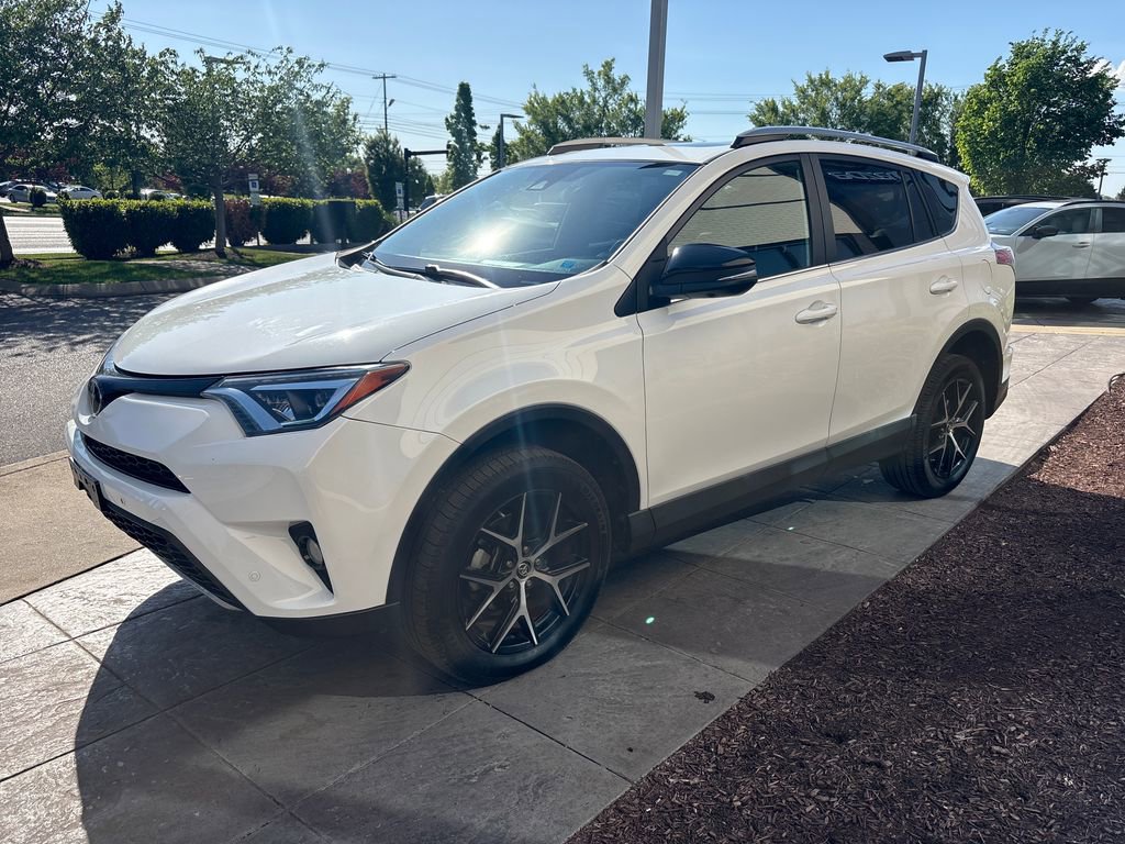 Used 2017 Toyota RAV4 SE w/ Advanced Technology Package AWD/4WD image 7