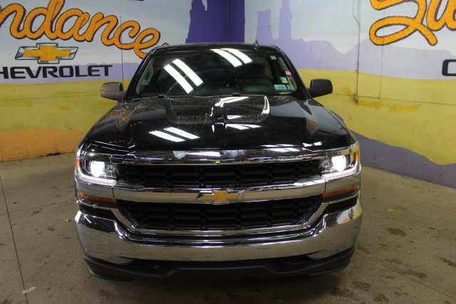 Used 2018 Chevrolet Silverado 1500 LS w/ Trailering Package AWD/4WD image 3