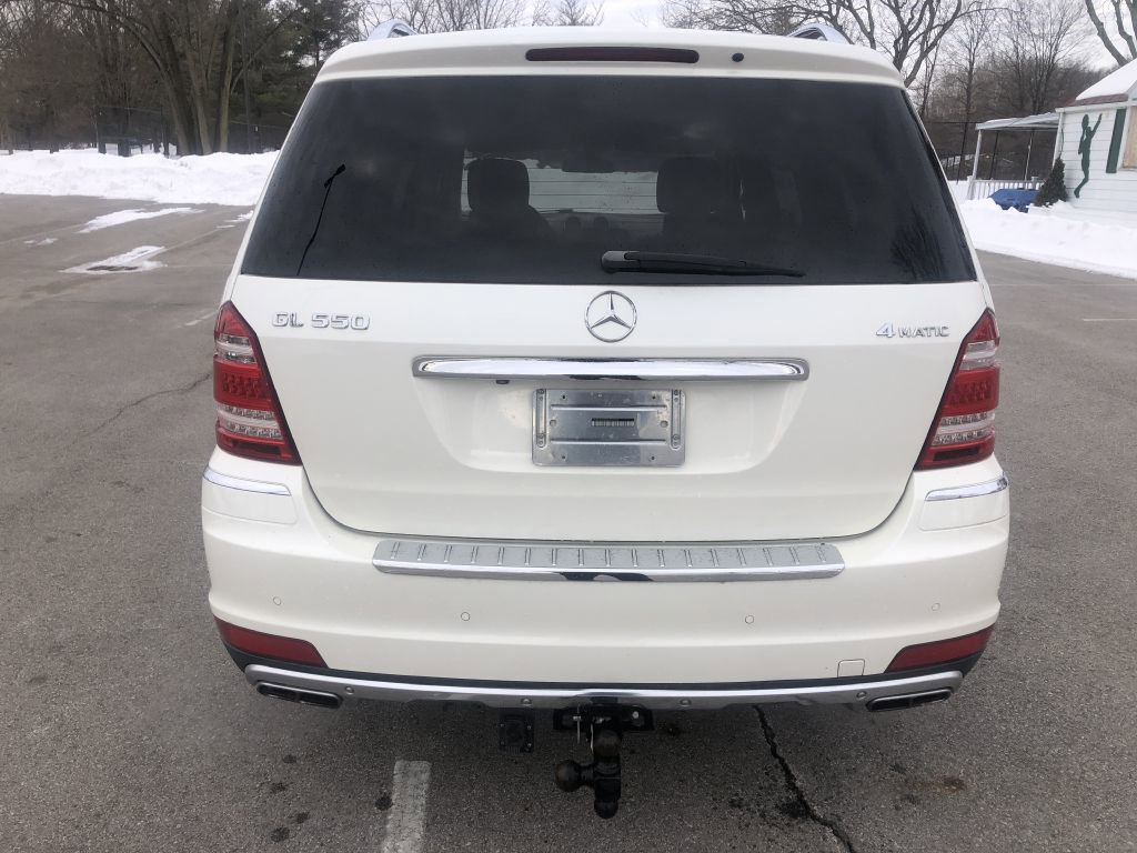 Used 2011 Mercedes-Benz GL 550 4MATIC image 22