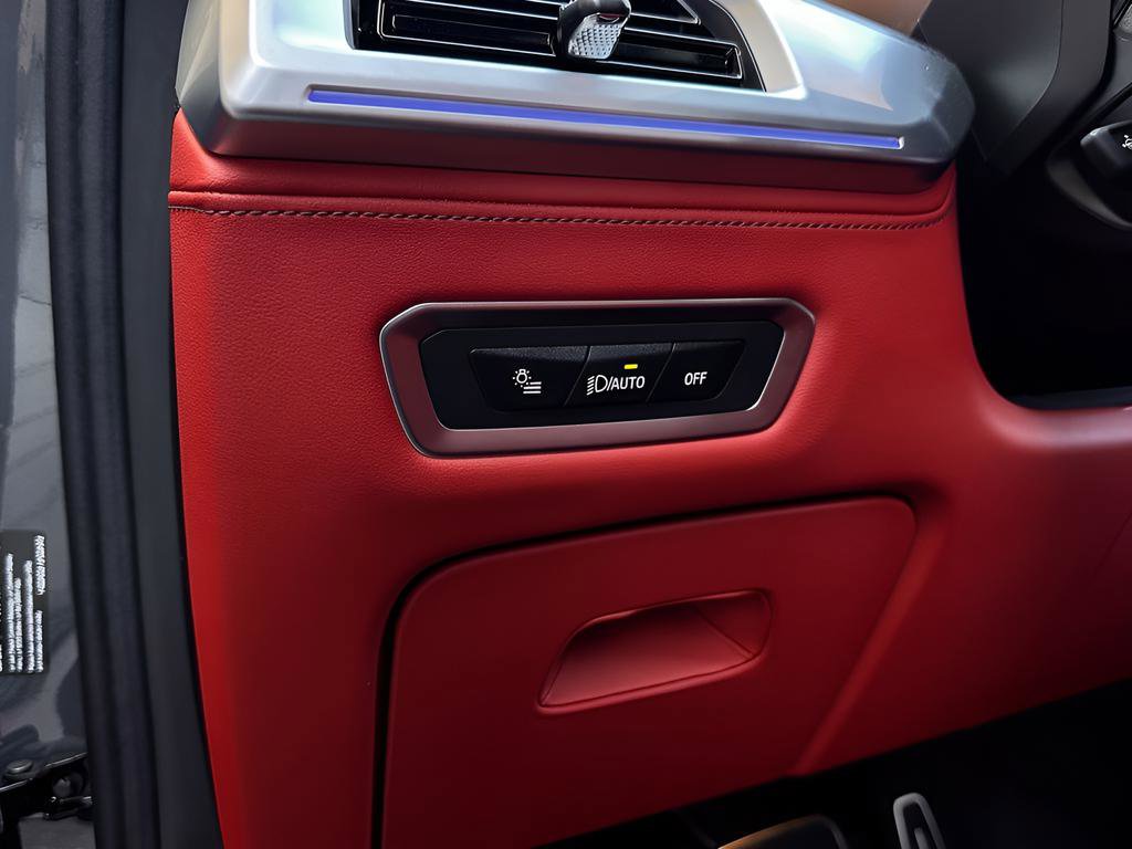 Used 2025 BMW XM Label Red image 21