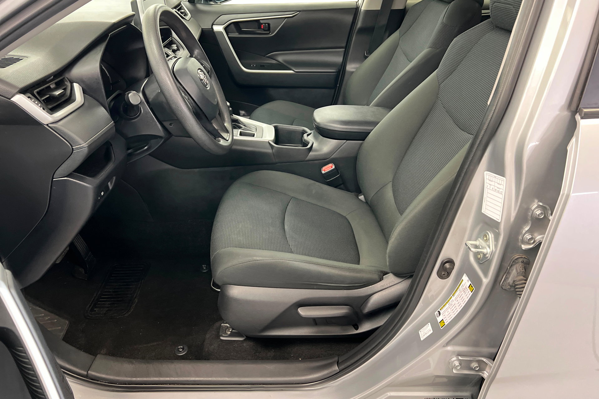 Used 2024 Toyota RAV4 LE image 18