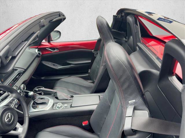 Used 2017 MAZDA MX-5 Miata RF Grand Touring image 18