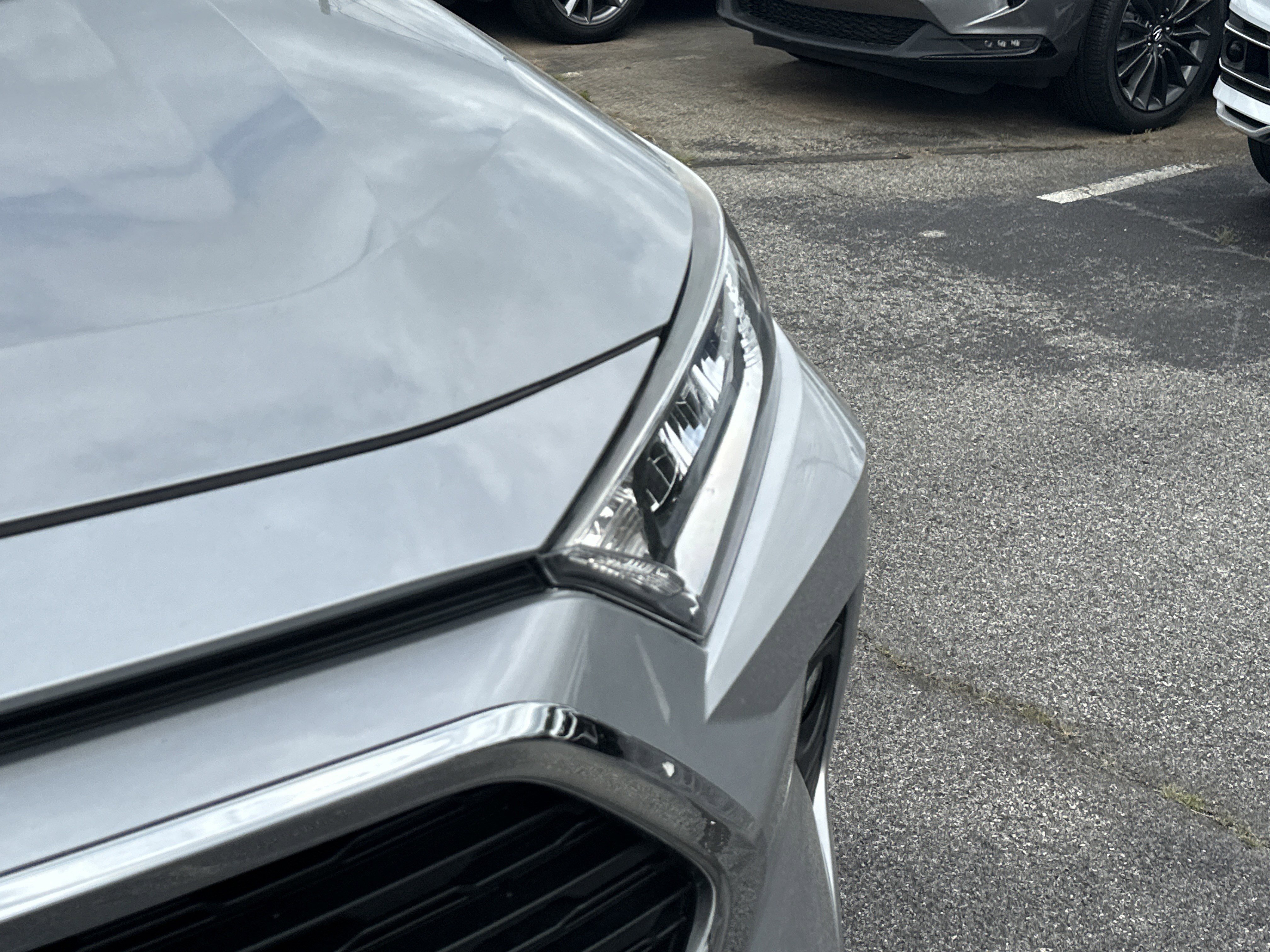 Used 2020 Toyota RAV4 XLE w/ Convenience Package FWD image 13
