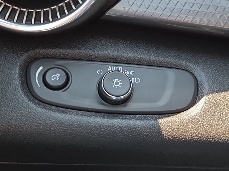 Used 2025 Chevrolet Trax ACTIV w/ Driver Confidence Package FWD image 25