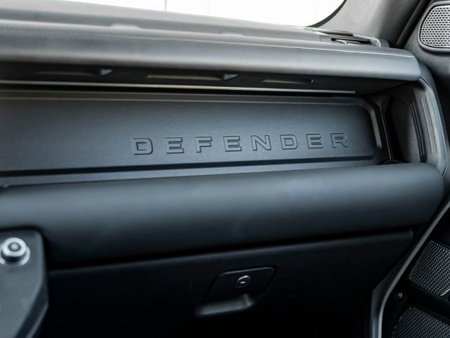 Used 2023 Land Rover Defender 110 V8 image 33