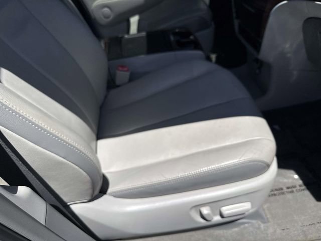 Used 2013 Toyota Sienna Limited w/ Premium Pkg FWD image 10