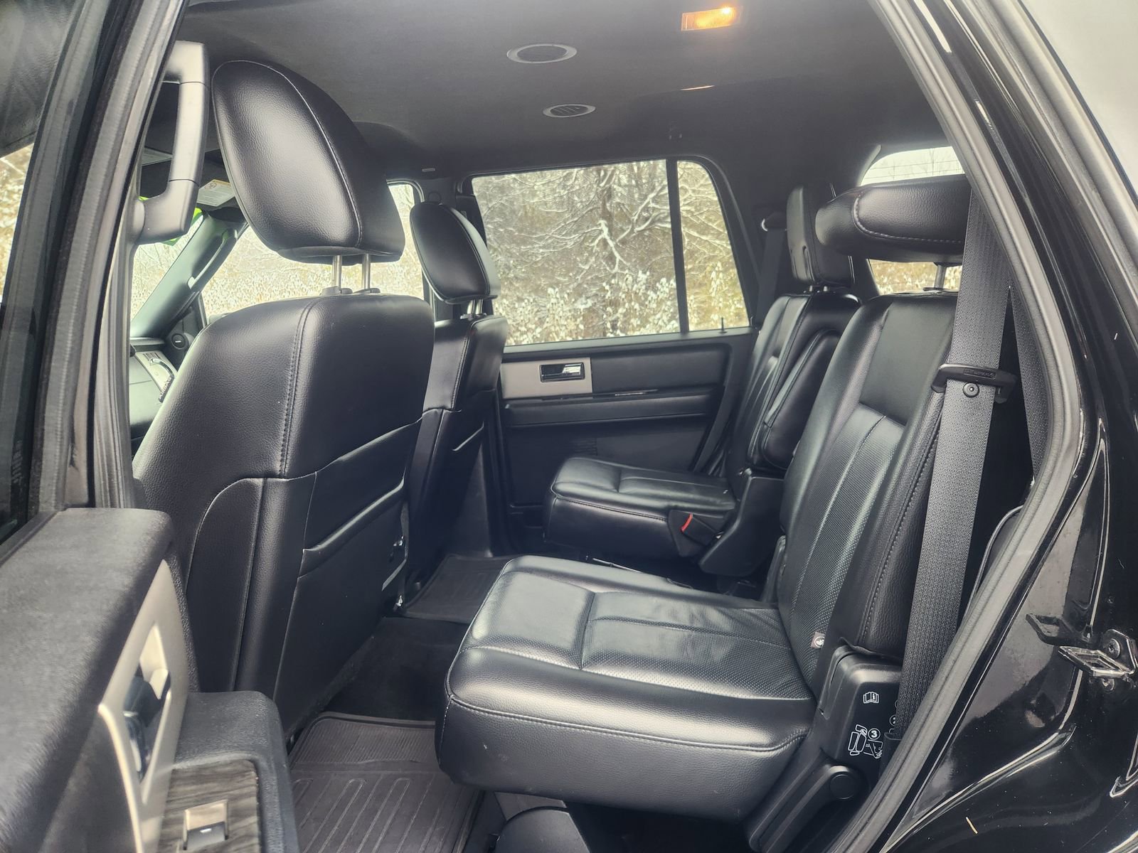 Used 2017 Ford Expedition Limited image 28