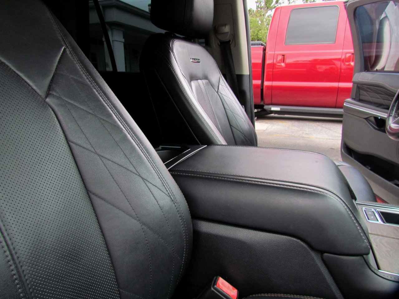 Used 2018 Ford Expedition Max Platinum image 21