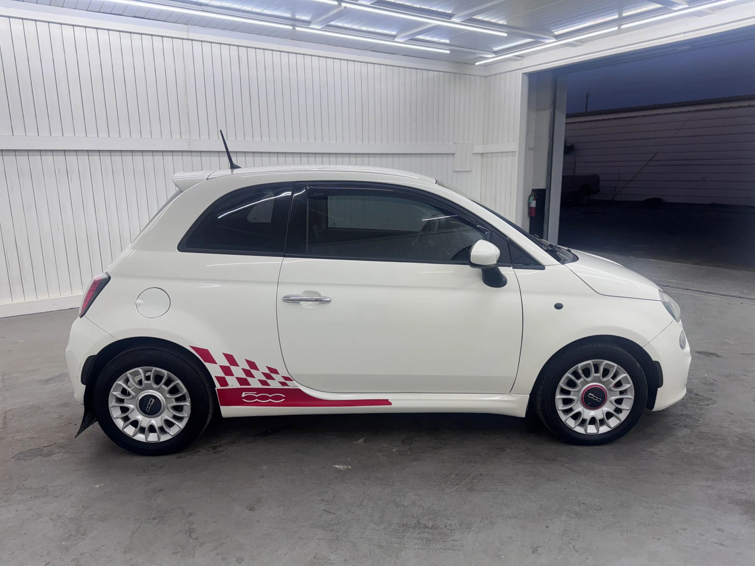 Used 2015 FIAT 500 Sport w/ Sport Appearance Group image 4