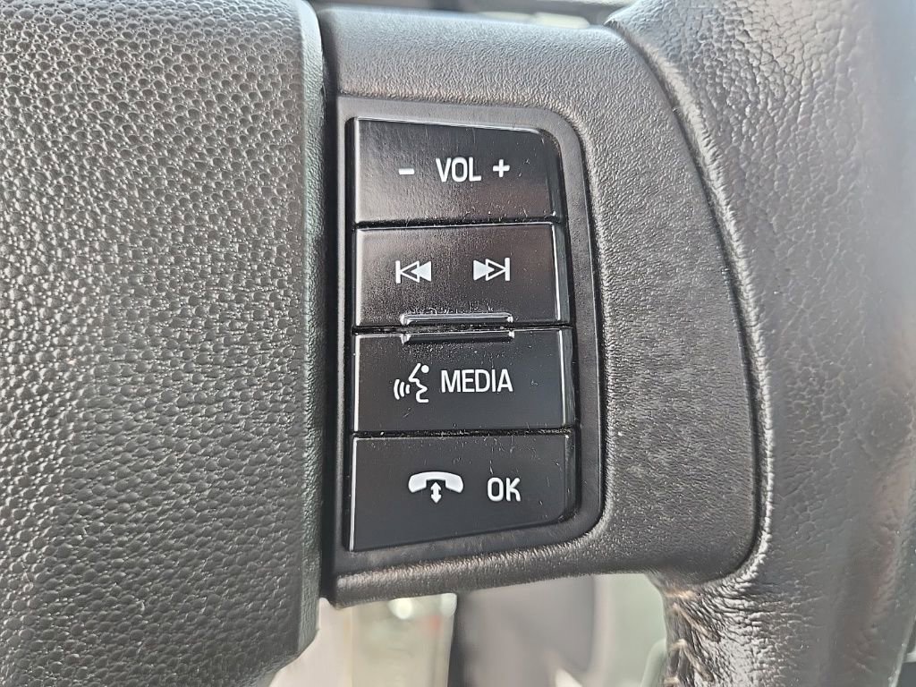 Used 2009 Ford Focus SEL image 19