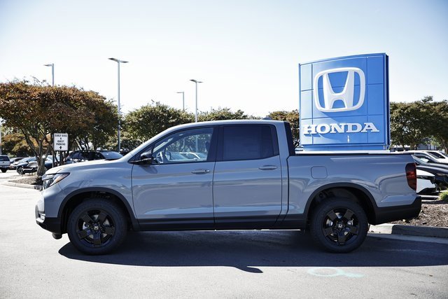 New 2026 Honda Ridgeline Black Edition image 6