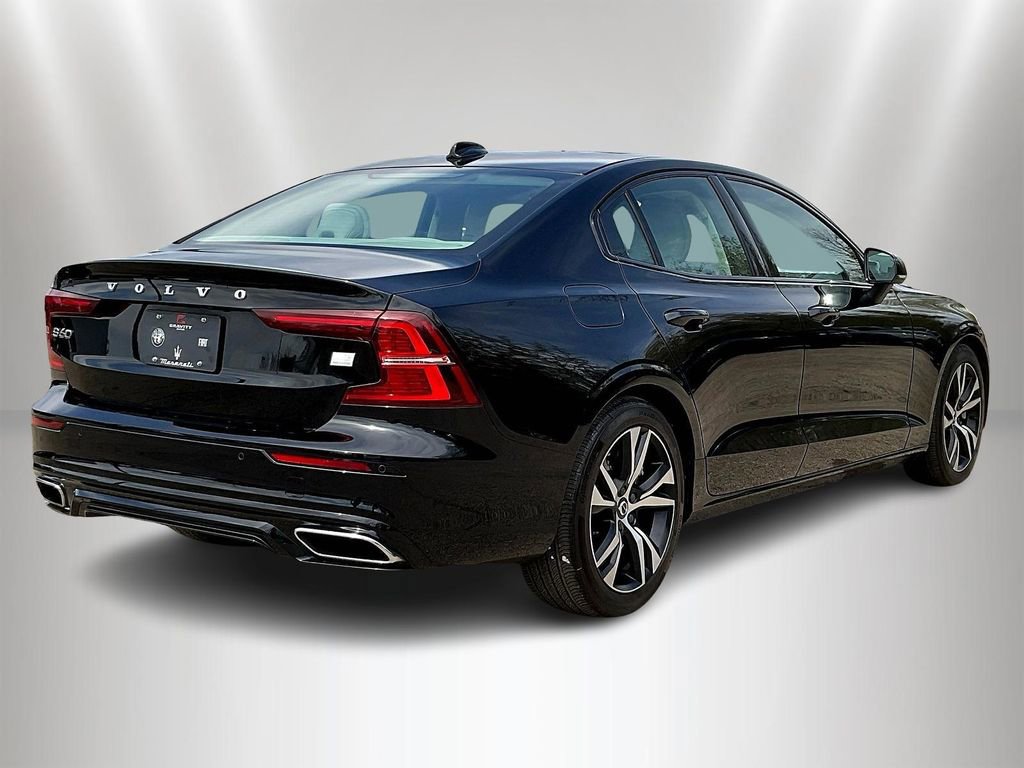 Used 2022 Volvo S60 T8 Inscription AWD/4WD image 6