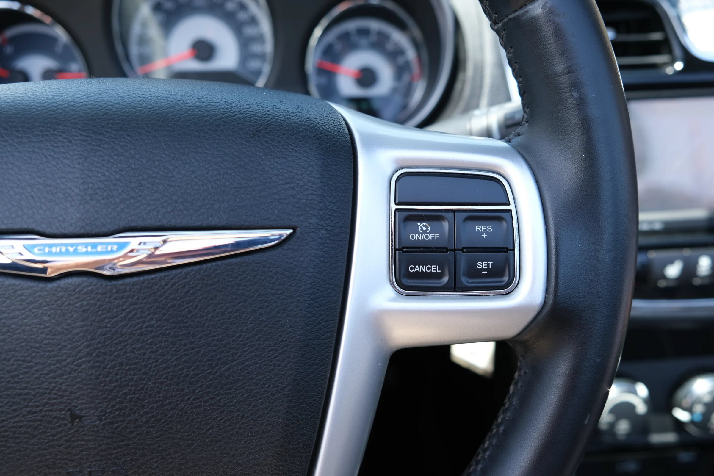 Used 2011 Chrysler 200 Limited FWD image 22
