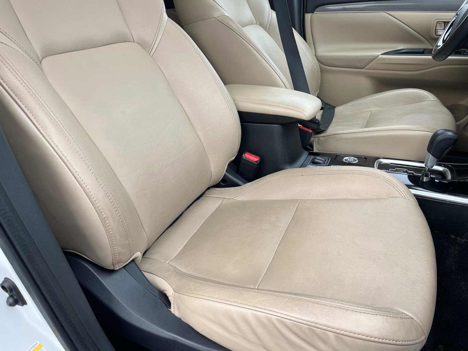 Used 2020 Mitsubishi Outlander GT image 29