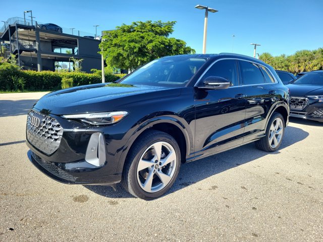Certified 2025 Audi Q5 Premium AWD/4WD image 4