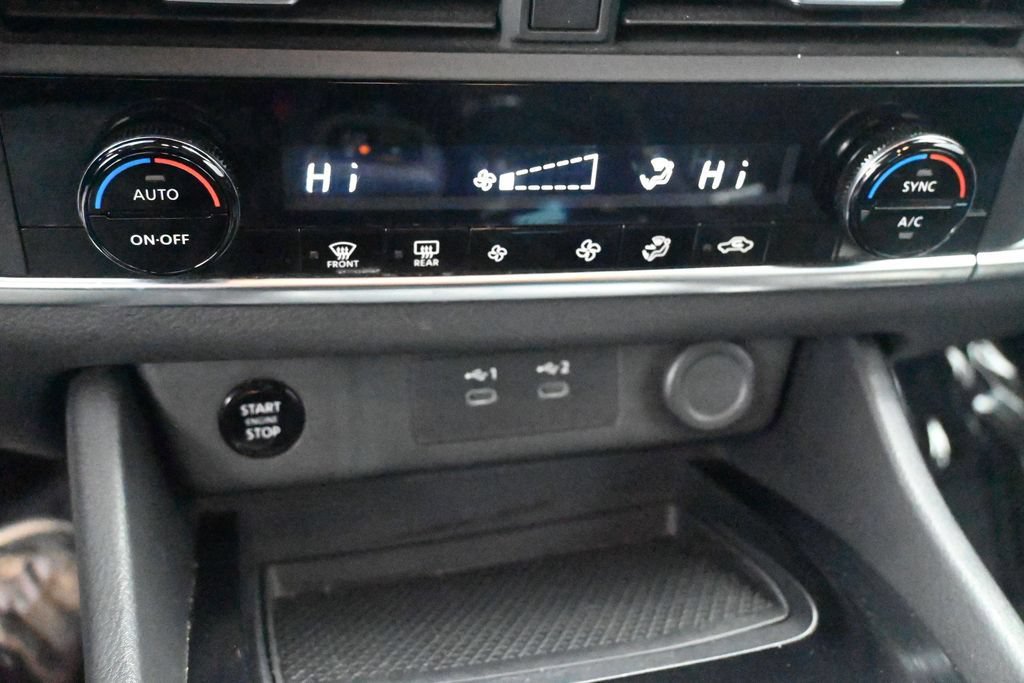 Used 2024 Nissan Rogue SV AWD/4WD image 30