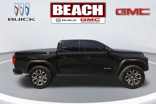 Used 2024 GMC Canyon AT4 w/ AT4 Premium Package AWD/4WD image 2