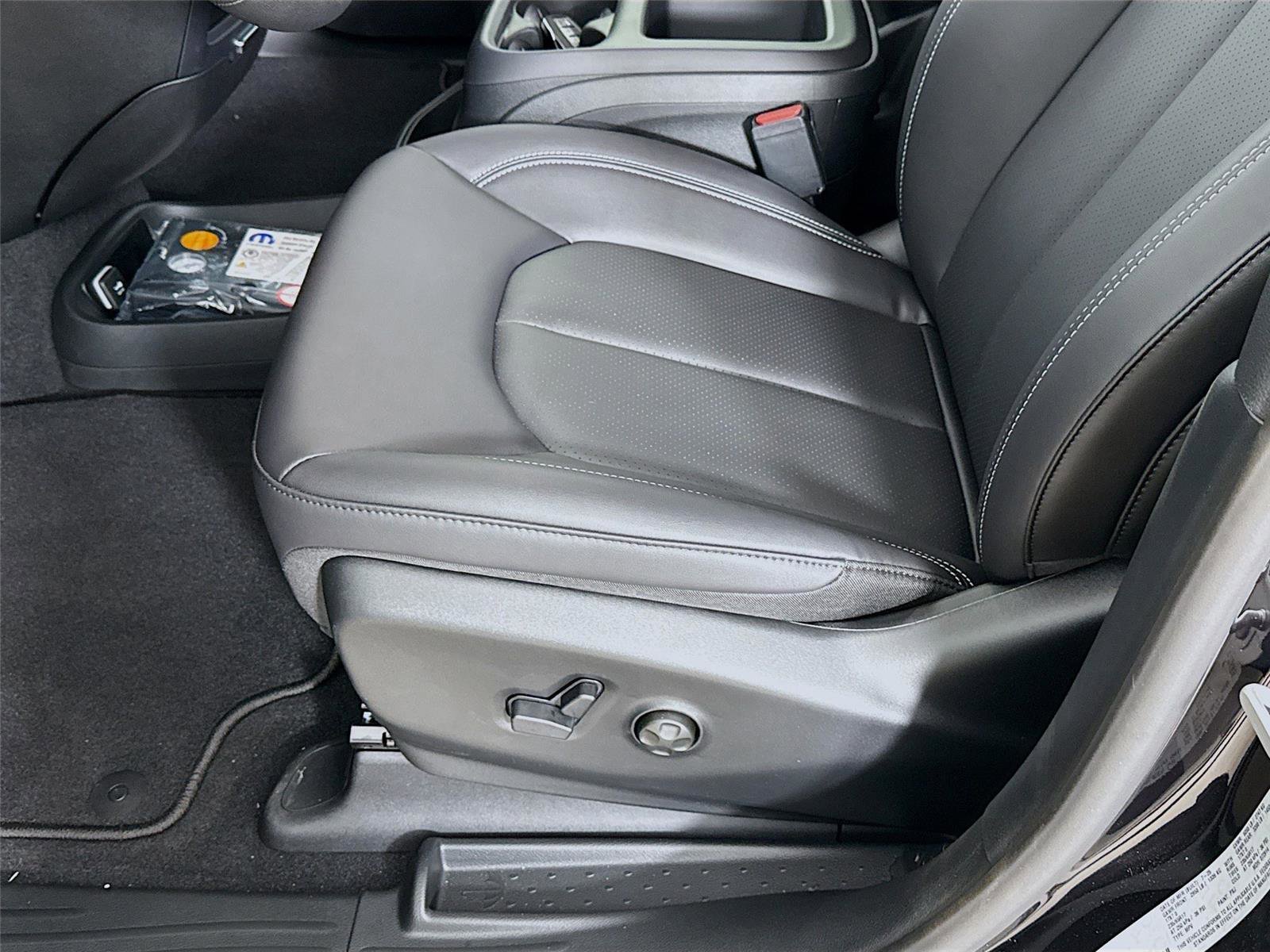 New 2026 Chrysler Pacifica Select image 21