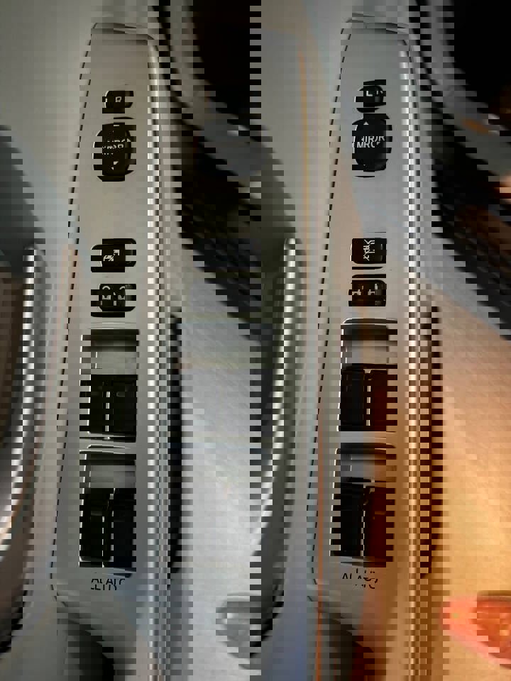 Used 2012 Toyota Prius V Three image 25