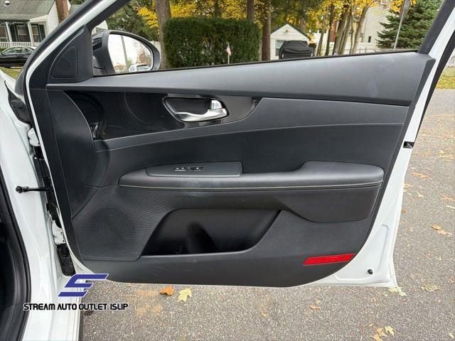 Used 2020 Kia Forte GT-Line image 14