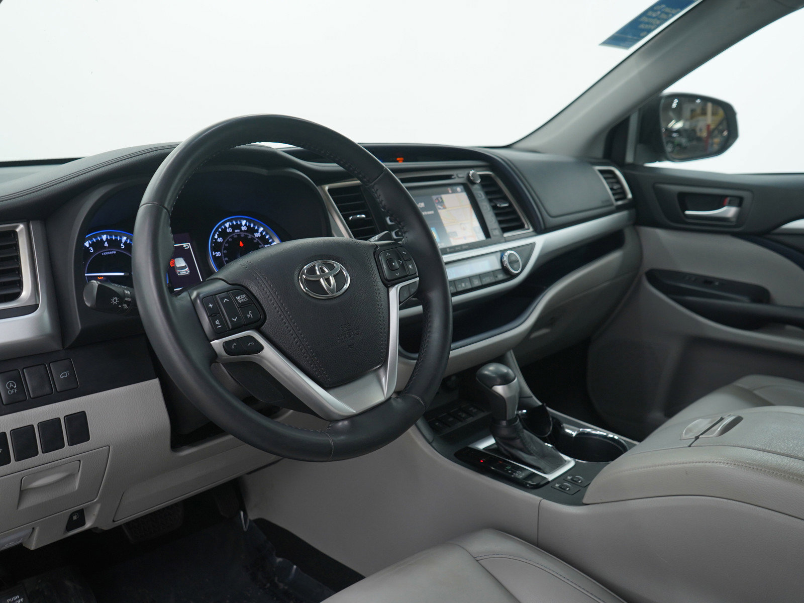 Used 2019 Toyota Highlander XLE image 27