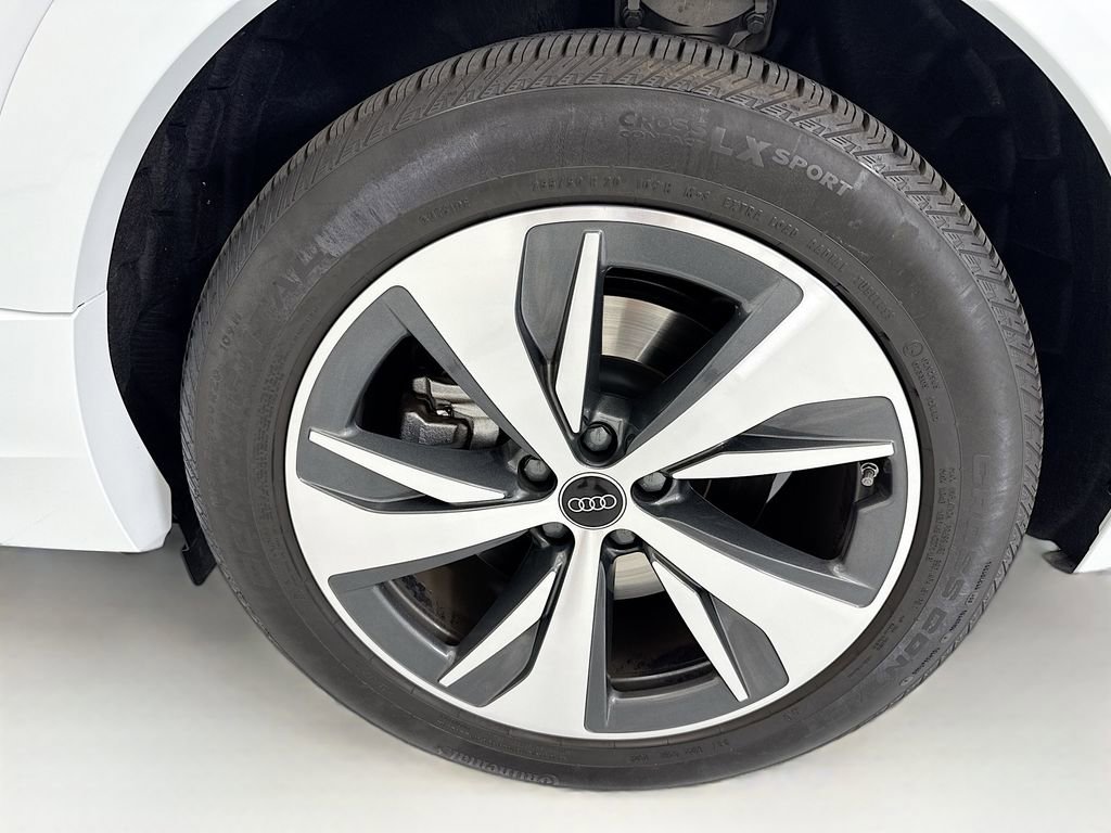 Certified 2024 Audi Q8 e-tron Prestige w/ Prestige Package AWD/4WD image 30