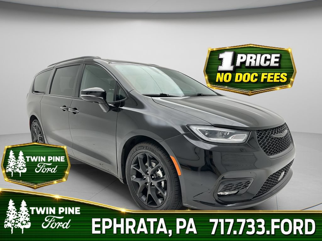 Used 2025 Chrysler Pacifica Limited