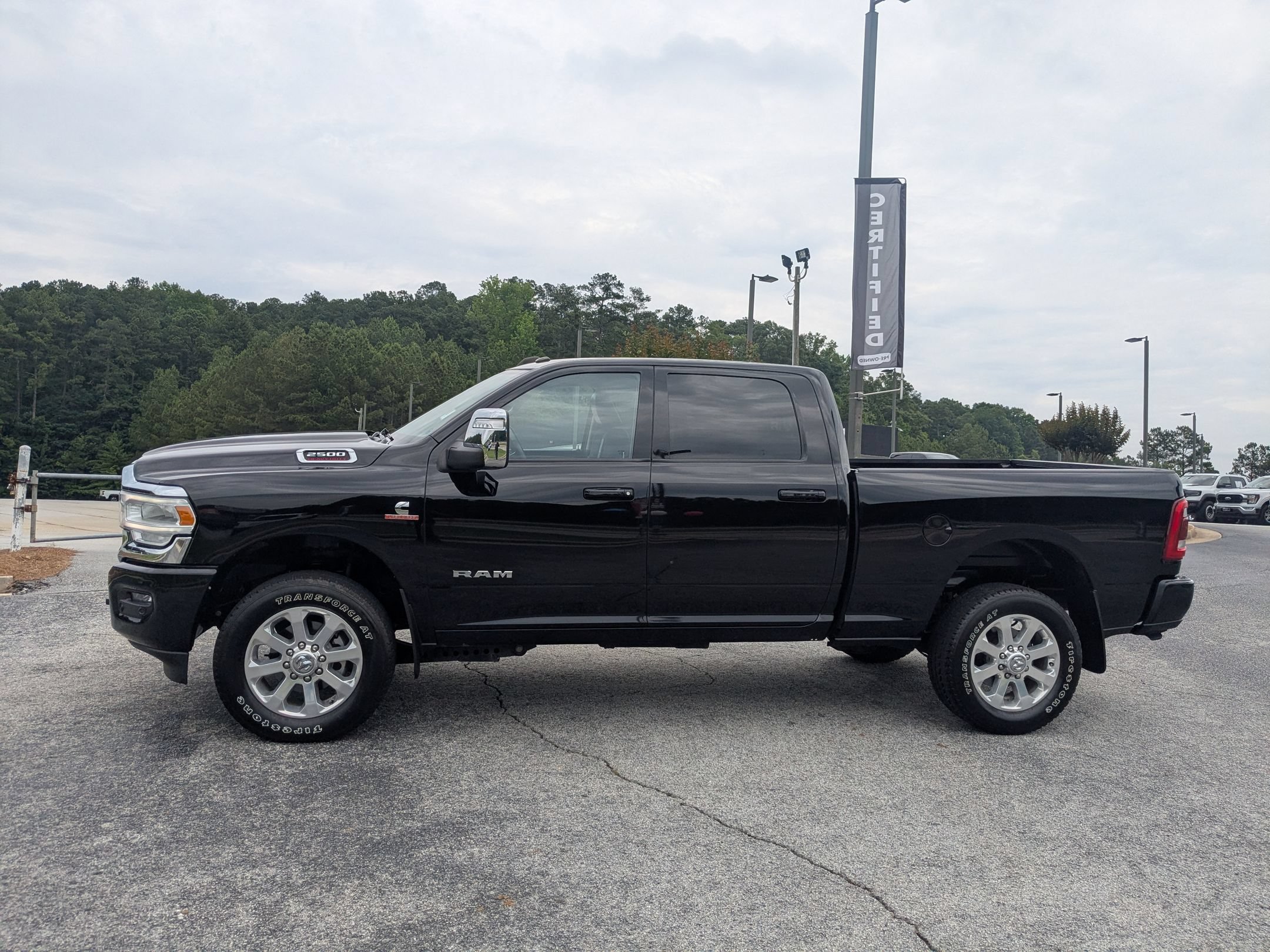 Used 2023 RAM 2500 Laramie AWD/4WD image 8