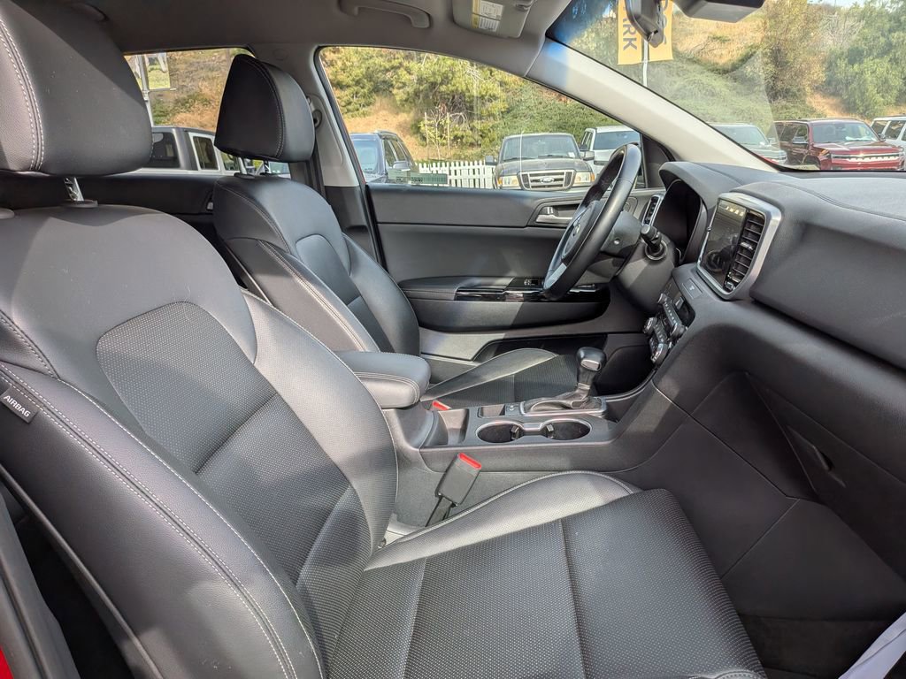Used 2020 Kia Sportage EX image 25